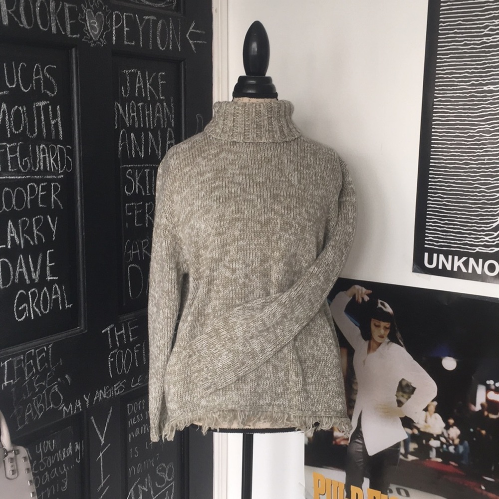 Turtle neck sweater
